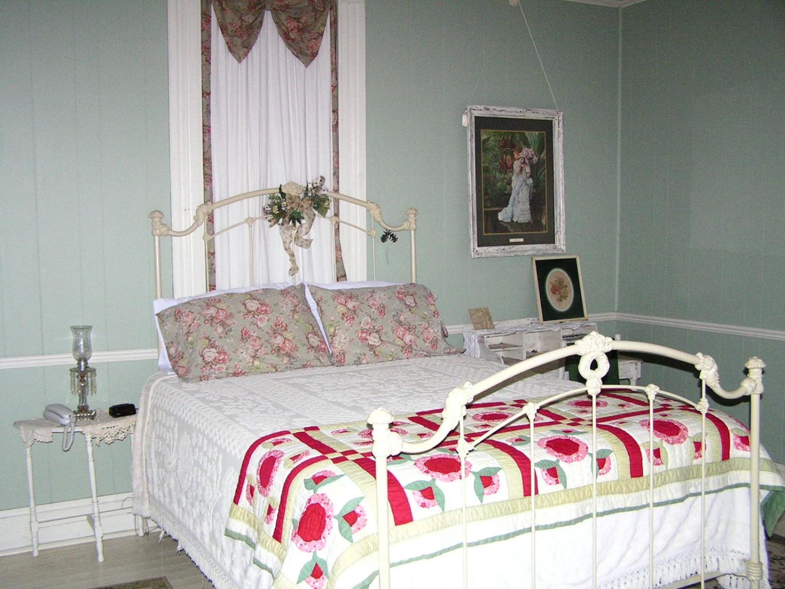 Carleton House Bed And Breakfast Bonham Bagian luar foto