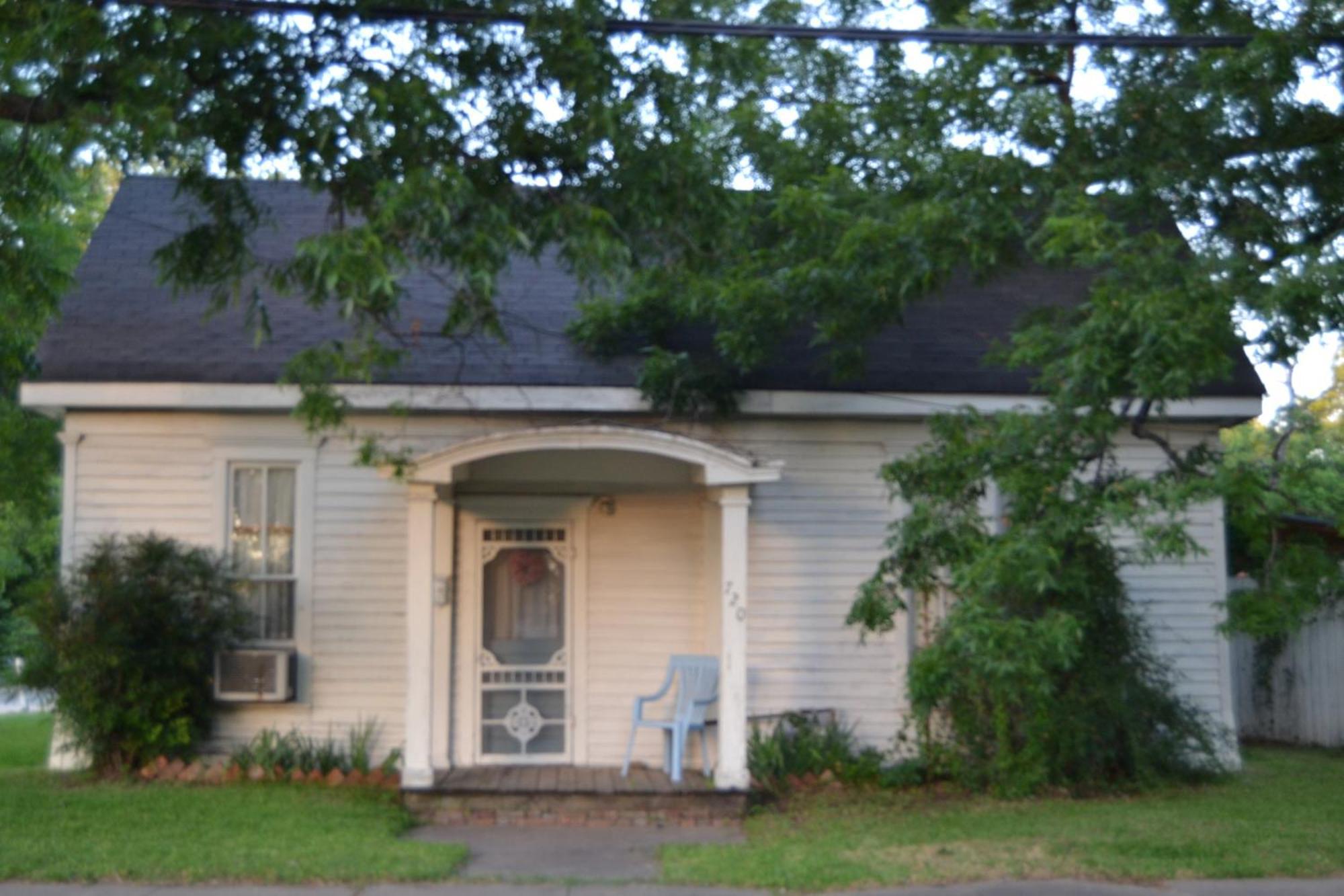 Carleton House Bed And Breakfast Bonham Bagian luar foto